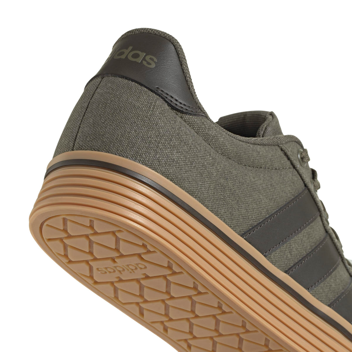 adidas Men's Daily 4.0, Olive Strata/Shadow Olive/Gum, 10.5